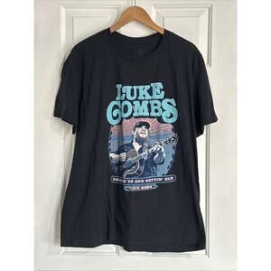 Luke Combs 2024 World Tour T-Shirt Size XL "Growin' Up and Gettin' Old"